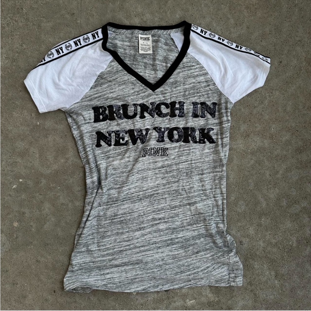 PINK Victoria's Secret Gray and White Graphic Tee